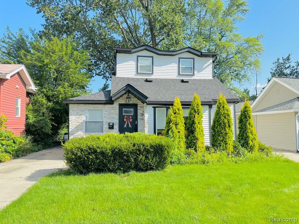 16244 Kirkshire Avenue, Beverly Hills, MI 48025
