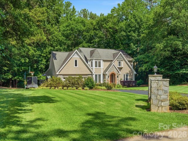 1938 Candlewick Drive, Fort Mill, SC 29715