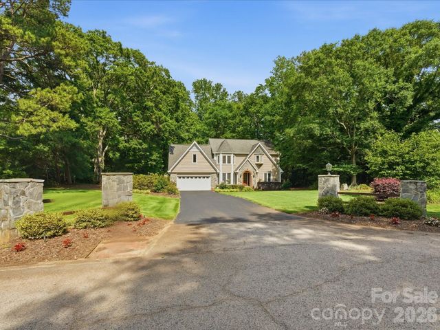 1938 Candlewick Drive, Fort Mill, SC 29715