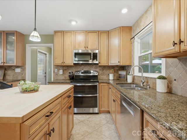 1938 Candlewick Drive, Fort Mill, SC 29715