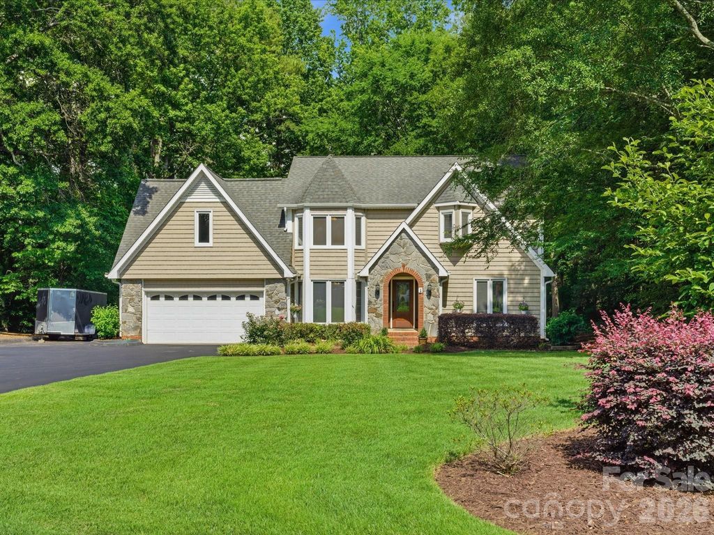 1938 Candlewick Drive, Fort Mill, SC 29715