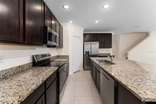 4331 WAYNE ROAD, Fruitland Park, FL 34731