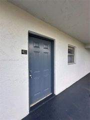 2800 Somerset Drive 403J, Lauderdale Lakes, FL 33311