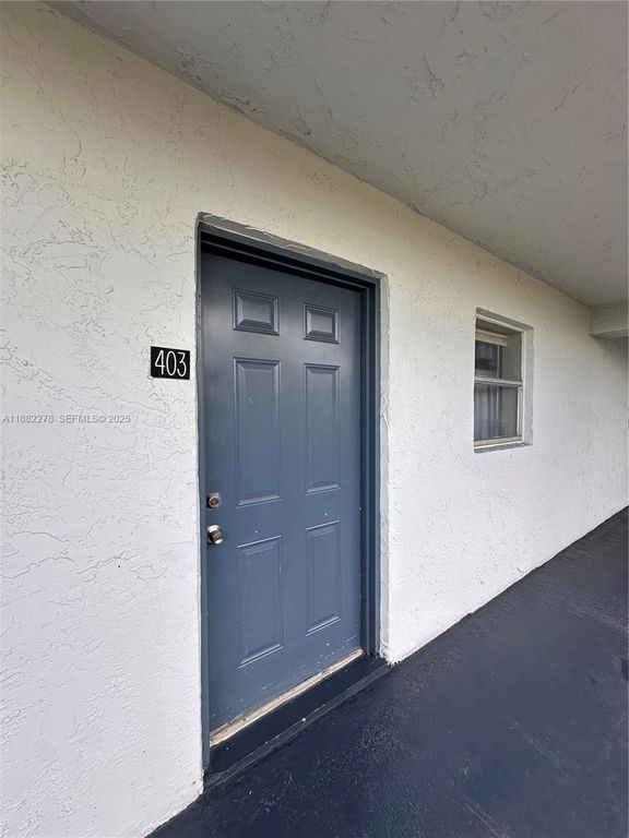 2800 Somerset Drive 403J, Lauderdale Lakes, FL 33311