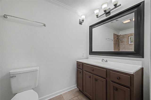 2102 Blueberry Lane, Pasadena, TX 77502