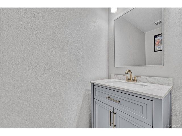 7354 S Memphis St, Aurora, CO 80016