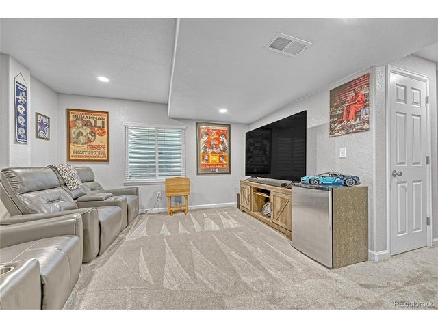 7354 S Memphis St, Aurora, CO 80016