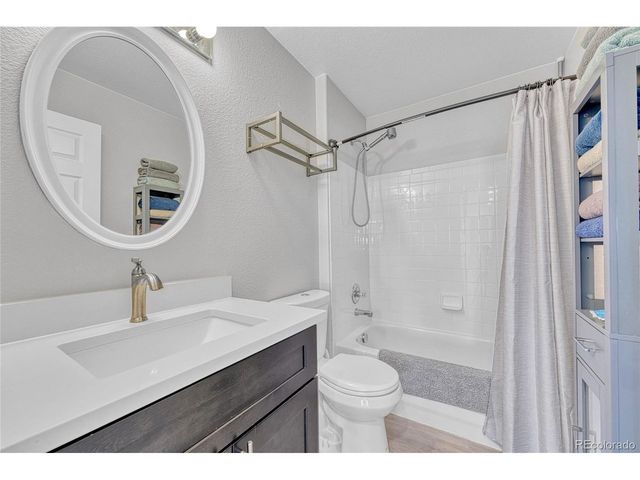 7354 S Memphis St, Aurora, CO 80016