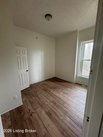 3860 Southern Pkwy, Louisville, KY 40214