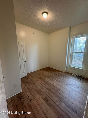 3860 Southern Pkwy, Louisville, KY 40214