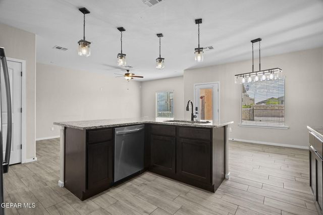 2705 MARIA CASAS Street, El Paso, TX 79938