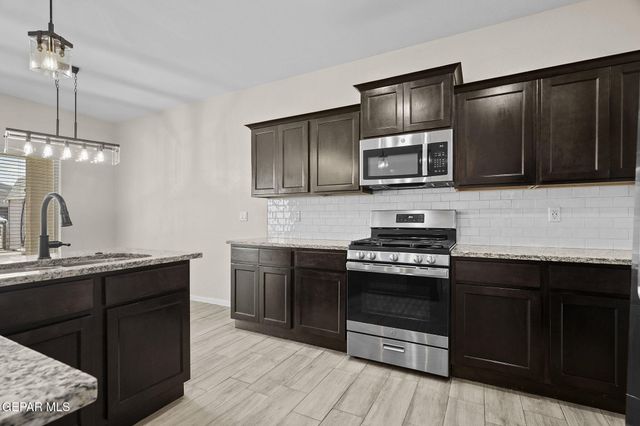 2705 MARIA CASAS Street, El Paso, TX 79938
