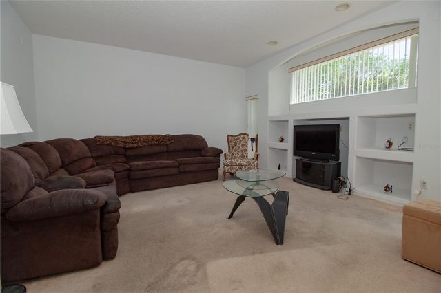 2621 SHIREHALL LANE, Winter Garden, FL 34787