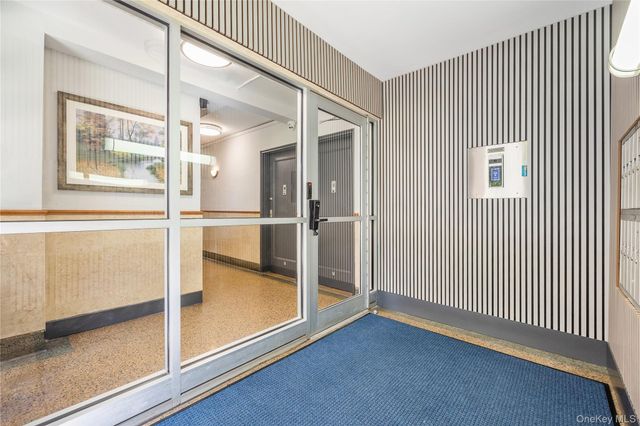 210 Pelham Road 5M, New Rochelle, NY 10805