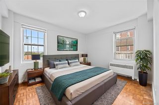 210 Pelham Road 5M, New Rochelle, NY 10805