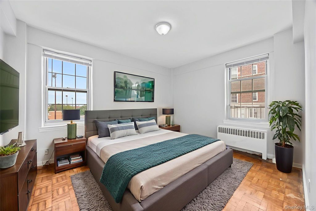 210 Pelham Road 5M, New Rochelle, NY 10805