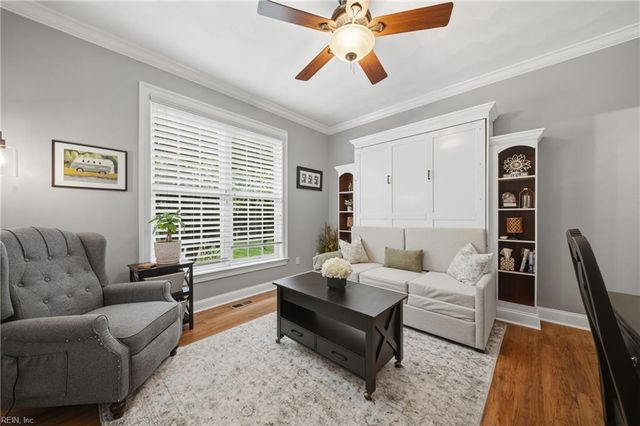 521 Thistley LN, Chesapeake, VA 23322