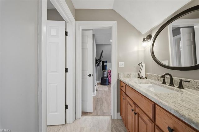 521 Thistley LN, Chesapeake, VA 23322