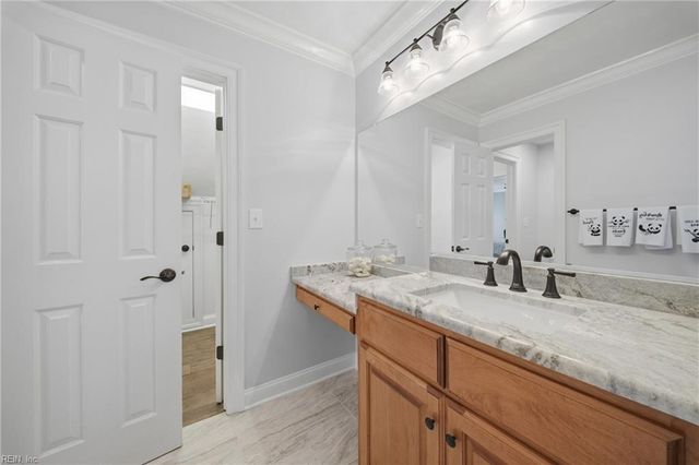 521 Thistley LN, Chesapeake, VA 23322