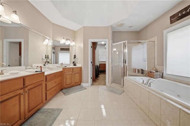 521 Thistley LN, Chesapeake, VA 23322