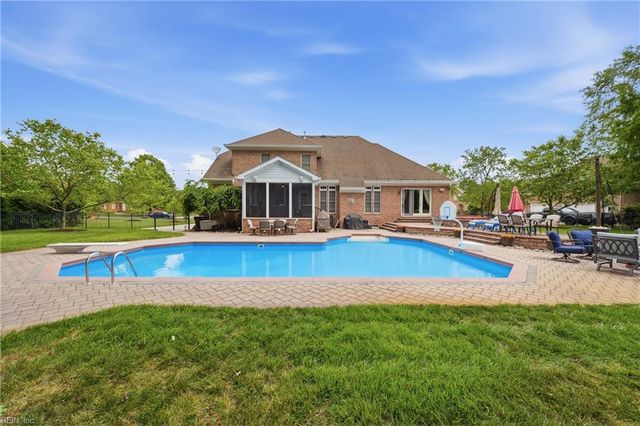 521 Thistley LN, Chesapeake, VA 23322