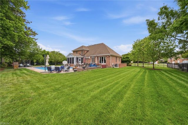 521 Thistley LN, Chesapeake, VA 23322