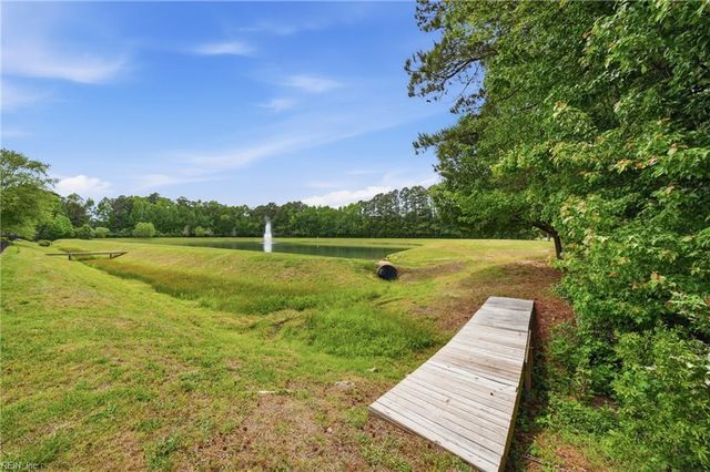 521 Thistley LN, Chesapeake, VA 23322