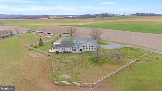 1105 RED HILL RD, Port Trevorton, PA 17864