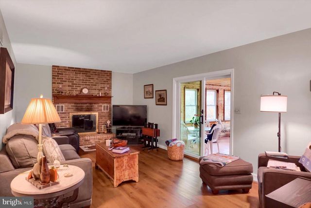 1105 RED HILL RD, Port Trevorton, PA 17864