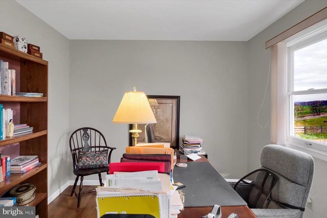 1105 RED HILL RD, Port Trevorton, PA 17864