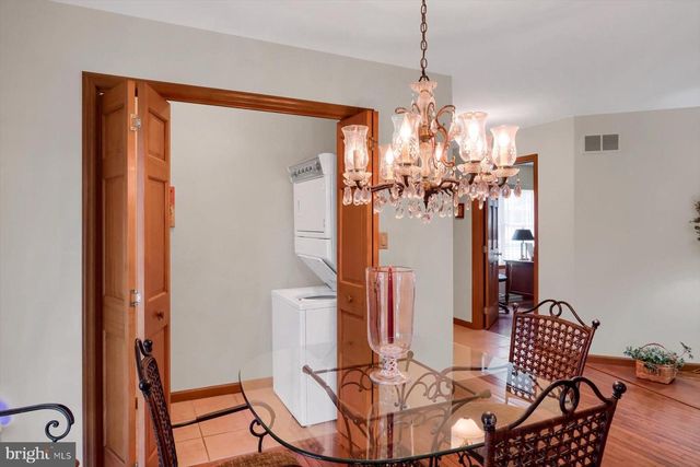 1105 RED HILL RD, Port Trevorton, PA 17864