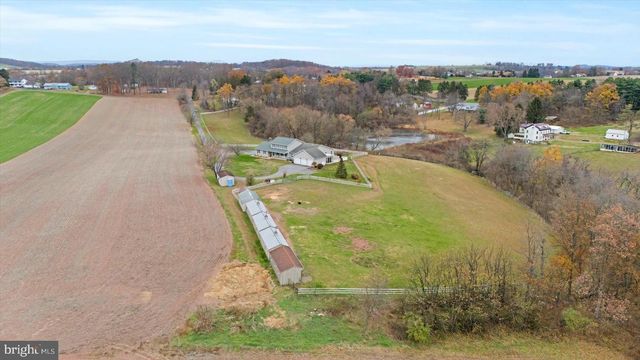 1105 RED HILL RD, Port Trevorton, PA 17864