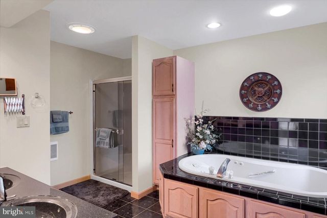 1105 RED HILL RD, Port Trevorton, PA 17864