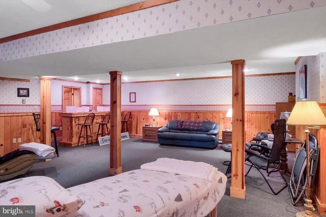 1105 RED HILL RD, Port Trevorton, PA 17864