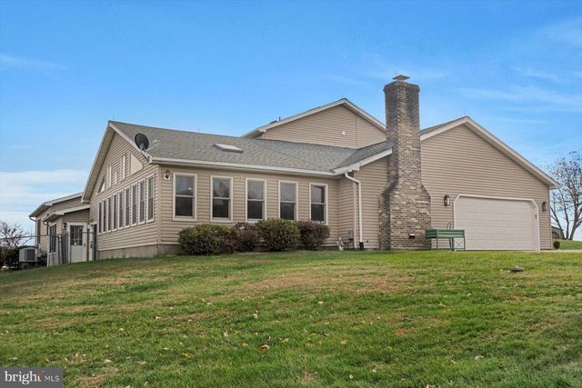 1105 RED HILL RD, Port Trevorton, PA 17864