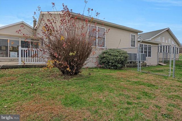 1105 RED HILL RD, Port Trevorton, PA 17864