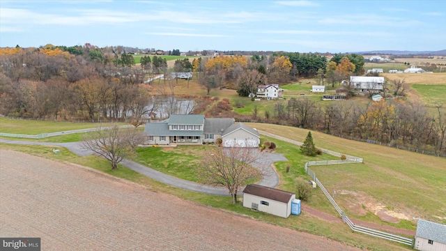 1105 RED HILL RD, Port Trevorton, PA 17864