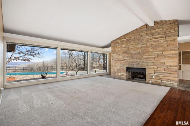 204 W DETWEILLER Drive, Peoria, IL 61615