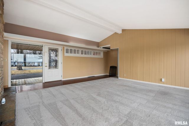 204 W DETWEILLER Drive, Peoria, IL 61615