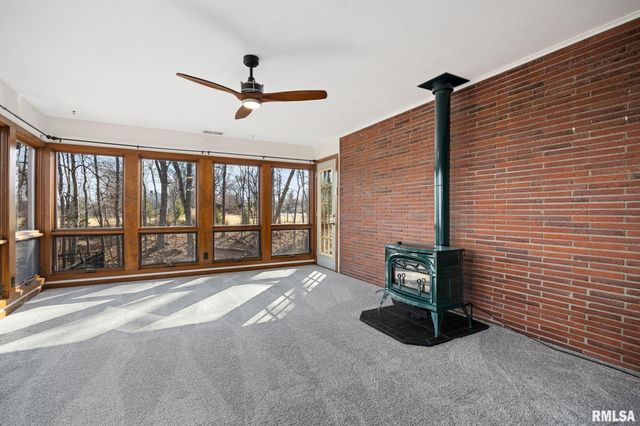 204 W DETWEILLER Drive, Peoria, IL 61615