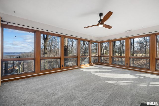 204 W DETWEILLER Drive, Peoria, IL 61615