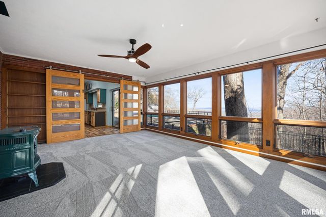 204 W DETWEILLER Drive, Peoria, IL 61615