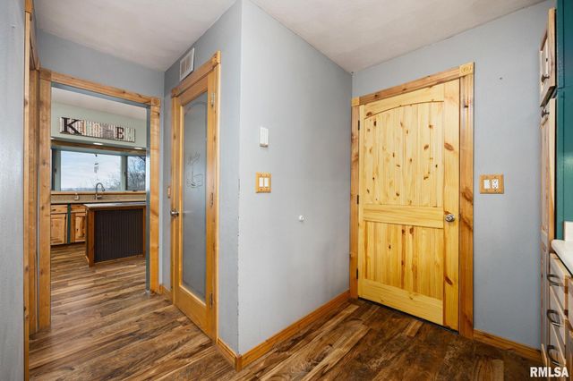 204 W DETWEILLER Drive, Peoria, IL 61615