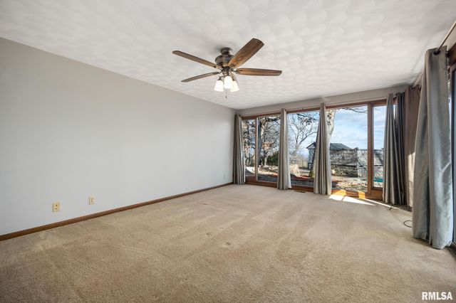 204 W DETWEILLER Drive, Peoria, IL 61615