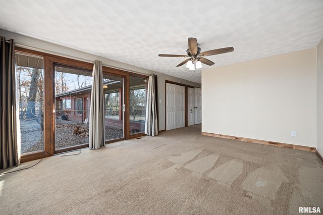 204 W DETWEILLER Drive, Peoria, IL 61615