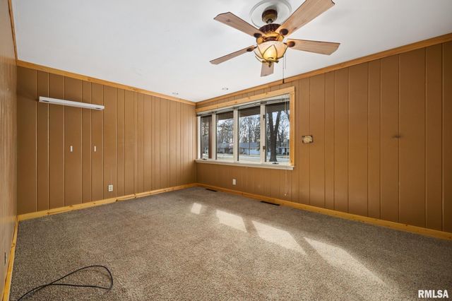 204 W DETWEILLER Drive, Peoria, IL 61615