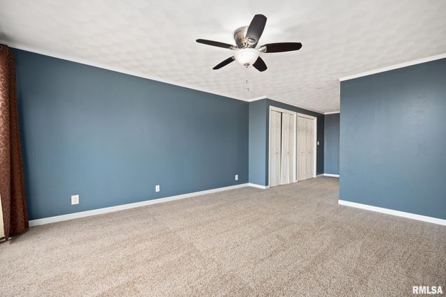 204 W DETWEILLER Drive, Peoria, IL 61615