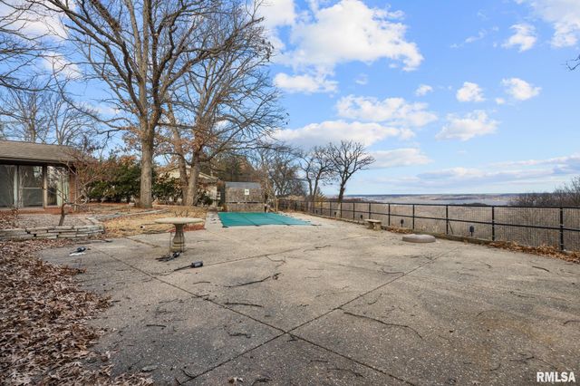 204 W DETWEILLER Drive, Peoria, IL 61615