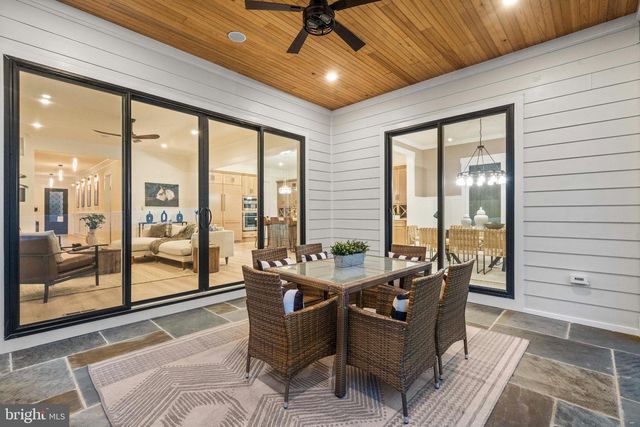 1905 N TAYLOR ST, Arlington, VA 22207