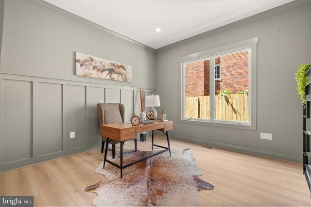 1905 N TAYLOR ST, Arlington, VA 22207